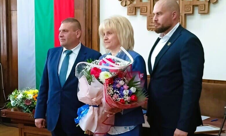 почетен гражданин – доц. д-р Емилияна Конова, дм - клиничен имунолог почетен гражданин – доц. д-р Емилияна Конова, дм - клиничен имунолог